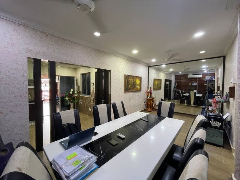Rumah Teres 1-Tingkat untuk Dijual di Seksyen 2 (Shah Alam) - Ashraff Daniel - Dining Room - PropertyGuru.com.my