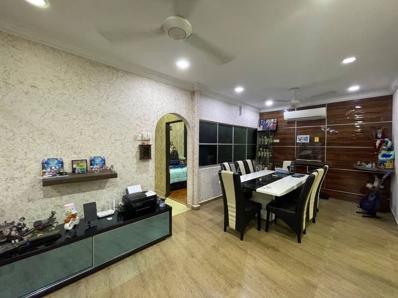Rumah Teres 1-Tingkat untuk Dijual di Seksyen 2 (Shah Alam) - Ashraff Daniel - Dining Room - PropertyGuru.com.my