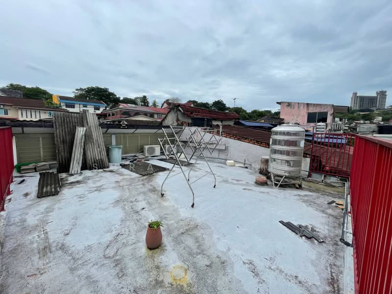 Rumah Teres 1-Tingkat untuk Dijual di Seksyen 2 (Shah Alam) - Ashraff Daniel - Roof - PropertyGuru.com.my