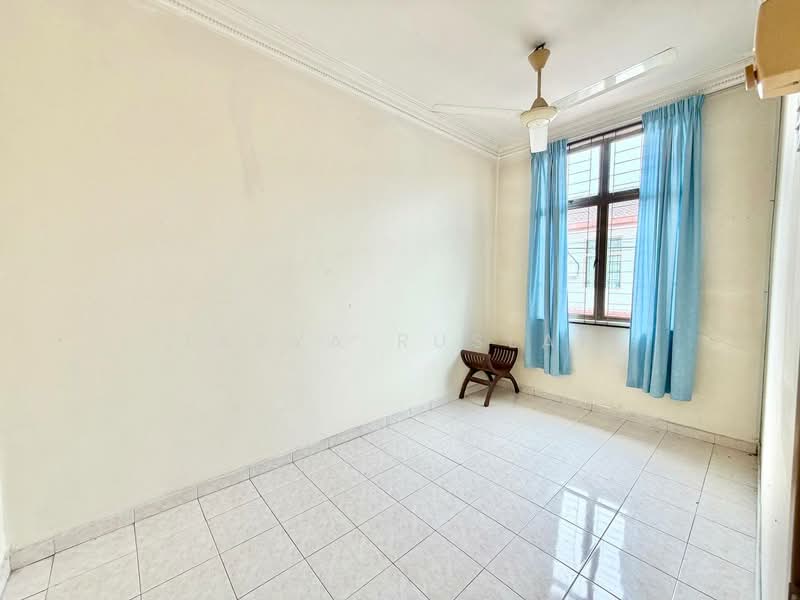 2-storey Terraced House for Sale in Desa Melati (Nilai) - Tasya Ruslan - PropertyGuru.com.my