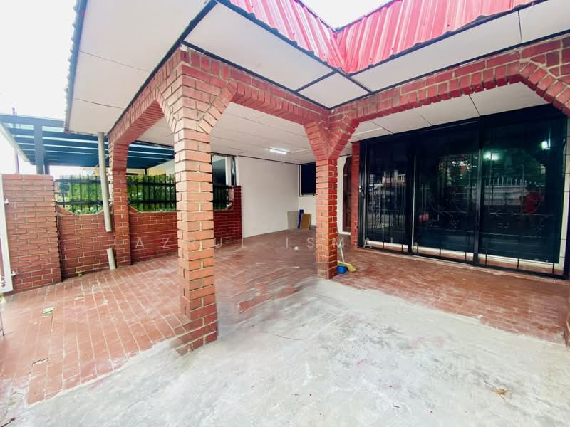 1-storey Terraced House for Sale in Ulu Kelang (Selangor) - Azrul Ismail - Exterior - PropertyGuru.com.my