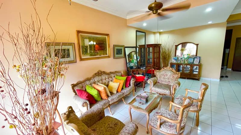2-storey Terraced House for Sale in Seksyen 1 Bandar Baru Bangi (Bandar Baru Bangi) - Ashraff Daniel - Living Room - PropertyGuru.com.my