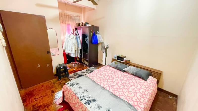 2-storey Terraced House for Sale in Seksyen 1 Bandar Baru Bangi (Bandar Baru Bangi) - Ashraff Daniel - Bedroom - PropertyGuru.com.my