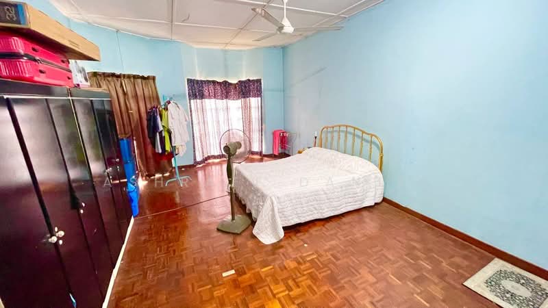 2-storey Terraced House for Sale in Seksyen 1 Bandar Baru Bangi (Bandar Baru Bangi) - Ashraff Daniel - Bedroom - PropertyGuru.com.my