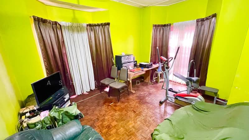 2-storey Terraced House for Sale in Seksyen 1 Bandar Baru Bangi (Bandar Baru Bangi) - Ashraff Daniel - Study - PropertyGuru.com.my