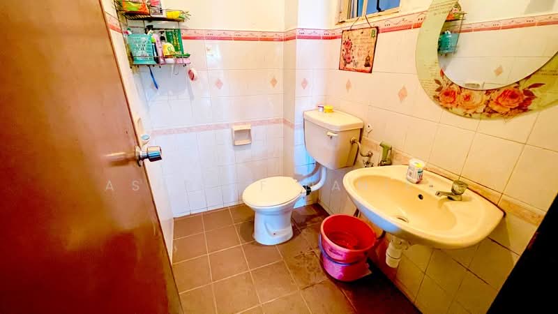 2-storey Terraced House for Sale in Seksyen 1 Bandar Baru Bangi (Bandar Baru Bangi) - Ashraff Daniel - Bathroom - PropertyGuru.com.my