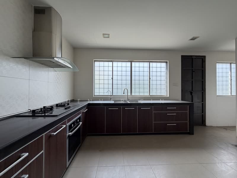 Rumah Teres 2.5-Tingkat untuk Dijual di Taman Bukit Mandarina (Cheras) - Denver Sin - Kitchen - PropertyGuru.com.my