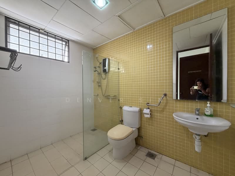 Rumah Teres 2.5-Tingkat untuk Dijual di Taman Bukit Mandarina (Cheras) - Denver Sin - Bathroom - PropertyGuru.com.my