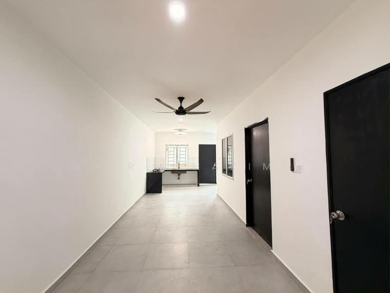 Rumah Teres 2-Tingkat untuk Dijual di Bukit Sentosa (Rawang) - Nazrin Hakimin - Kitchen - PropertyGuru.com.my