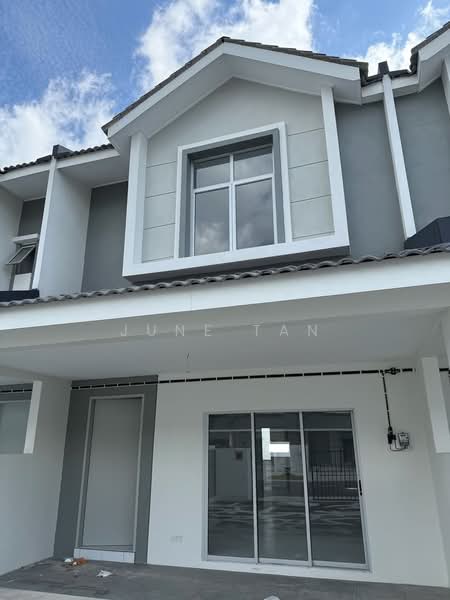 Rumah Teres 2-Tingkat untuk Dijual di Pasir Gudang (Johor) - June Tan - PropertyGuru.com.my