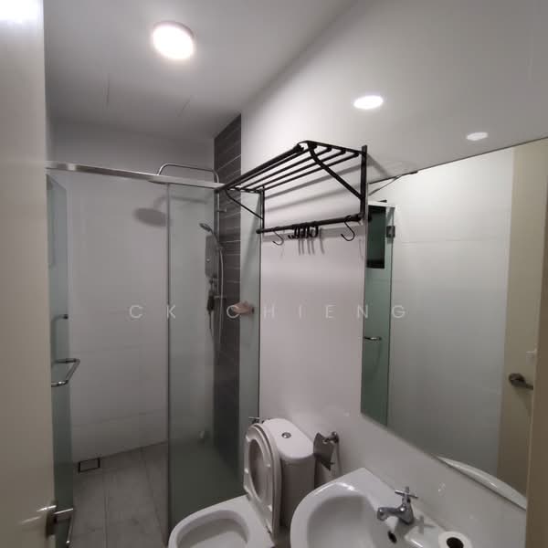 Kediaman Servis untuk Dijual di D'Aman Residences @ Puchong - CK Chieng - Bathroom - PropertyGuru.com.my