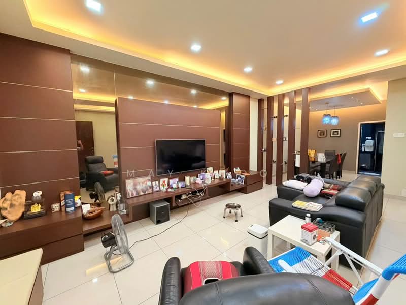 2-storey Terraced House for Sale in Taman Seri Austin (Tebrau) - May Khoo - Living Room - PropertyGuru.com.my