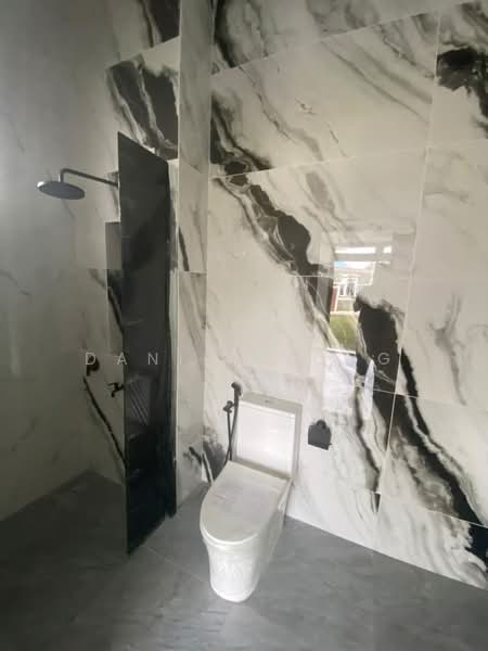 Rumah Berkembar untuk Dijual di Johor Bahru (Johor) - Daniel Yong - Bathroom - PropertyGuru.com.my