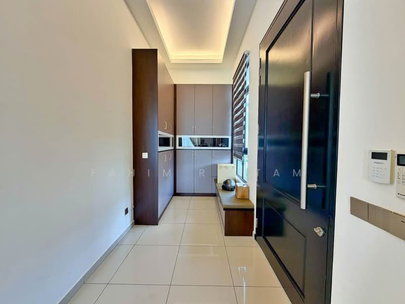 Bungalow House for Sale in Kuala Selangor (Selangor) - Fahim Rustam - Entrance - PropertyGuru.com.my