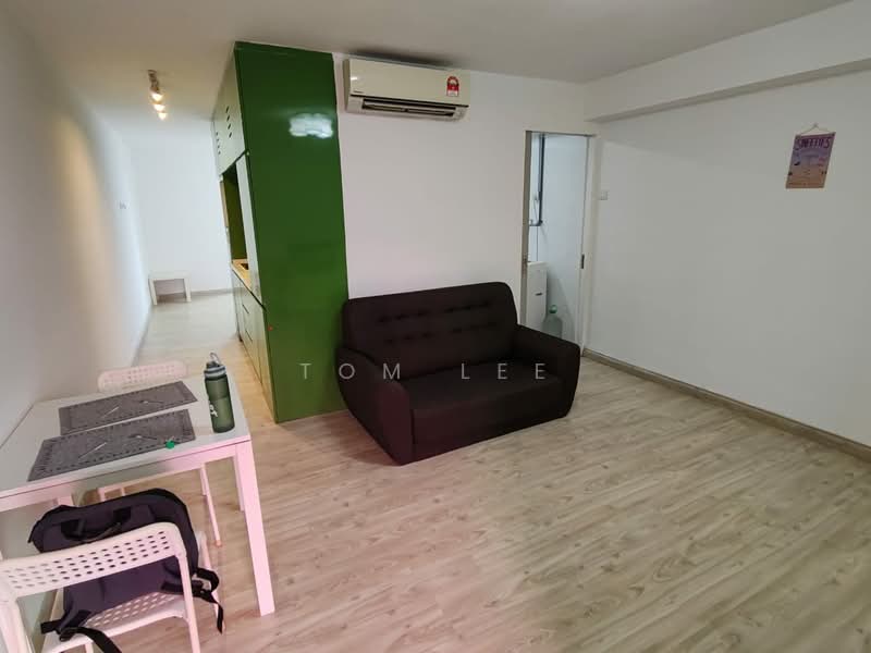 Kediaman Servis untuk Dijual di SOHO @ Empire City - Tom Lee - Living Room - PropertyGuru.com.my