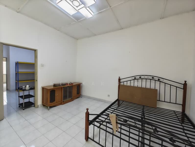 Rumah Teres untuk Dijual di Bandar Sungai Long (Selangor) - Hei Kar Jun - Bedroom - PropertyGuru.com.my