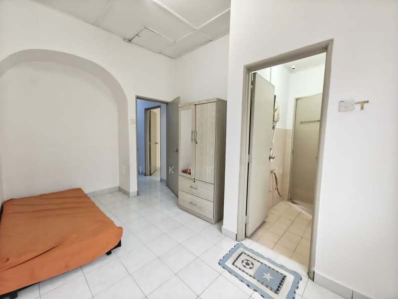 Rumah Teres untuk Dijual di Bandar Sungai Long (Selangor) - Hei Kar Jun - Bedroom - PropertyGuru.com.my
