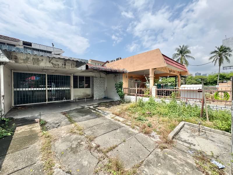 Rumah Teres 1-Tingkat untuk Dijual di Kelana Jaya (Petaling Jaya) - Fahim Rustam - Exterior - PropertyGuru.com.my