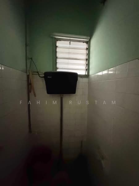 Rumah Teres 1-Tingkat untuk Dijual di Kelana Jaya (Petaling Jaya) - Fahim Rustam - Bathroom - PropertyGuru.com.my