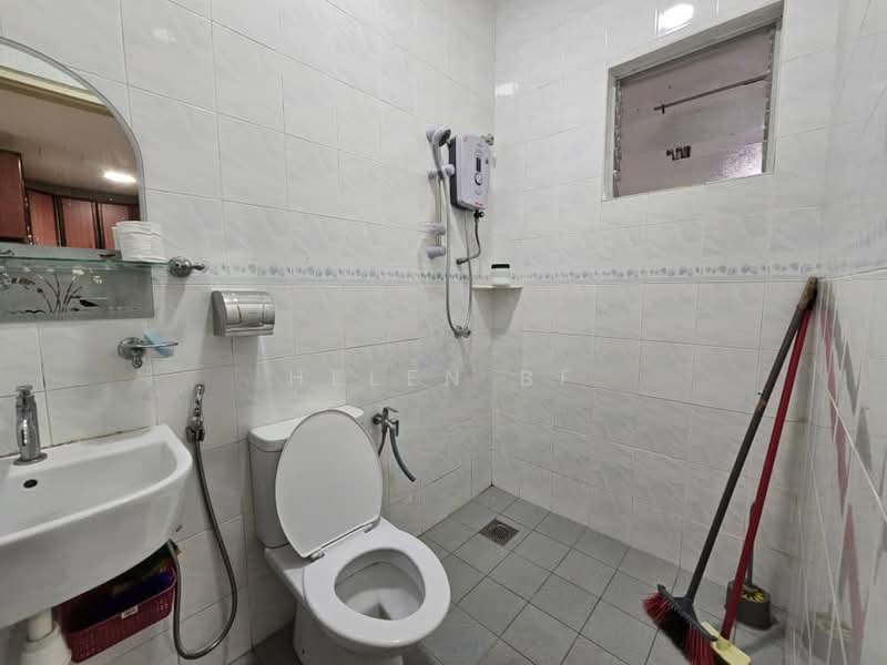 Rumah Teres 2-Tingkat untuk Dijual di Ayer Keroh (Melaka) - Helen BF - Bathroom - PropertyGuru.com.my