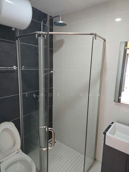 Kondominium untuk Dijual di Kings Bay @ Country Garden Danga Bay - Elroy Chan - Bathroom - PropertyGuru.com.my