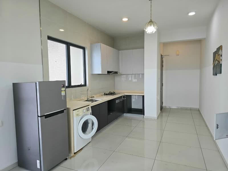 Kondominium untuk Dijual di Kings Bay @ Country Garden Danga Bay - Elroy Chan - Kitchen - PropertyGuru.com.my
