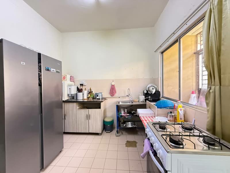 Rumah Teres 2-Tingkat untuk Dijual di Alam Suria (Puncak Alam) - Izzah Alias - Kitchen - PropertyGuru.com.my