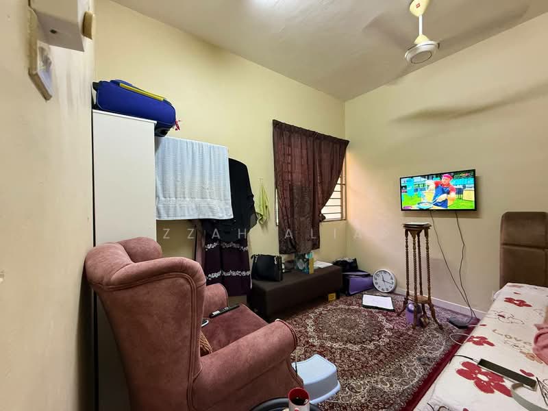 Rumah Teres 2-Tingkat untuk Dijual di Alam Suria (Puncak Alam) - Izzah Alias - Bedroom - PropertyGuru.com.my