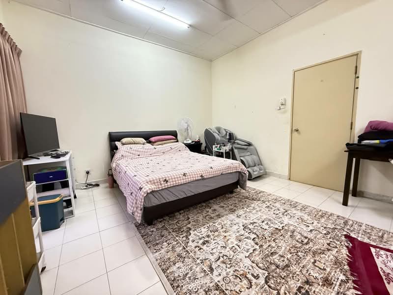 Rumah Teres 2-Tingkat untuk Dijual di Alam Suria (Puncak Alam) - Izzah Alias - Bedroom - PropertyGuru.com.my