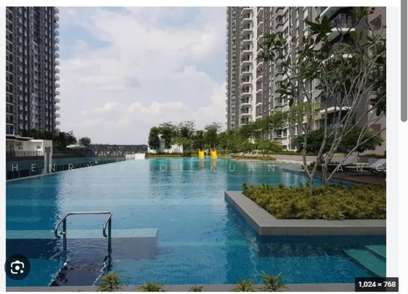 Service Residence for Sale at Savanna Executive Suite @ Southville City - Henry Kooi Kuan Xiang - Pool - PropertyGuru.com.my