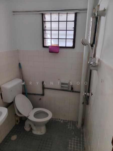 Apartment for Rent at Taman Miharja Apartment (LRT Miharja) - Bryant Soo - Bathroom - PropertyGuru.com.my