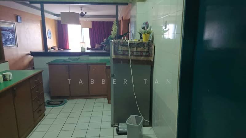 Condominium for Rent at Seri Mas Condominium - Tabber Tan - Kitchen - PropertyGuru.com.my