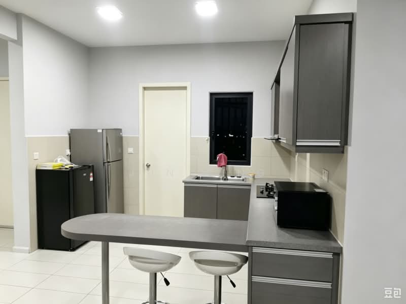 Kondominium untuk Dijual di LaCosta @ Sunway South Quay - Jun Ming - Kitchen - PropertyGuru.com.my