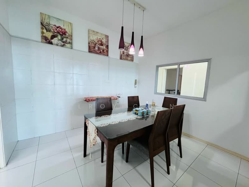 Servis Apartment untuk Dijual di Sky Loft Premium Suites - Elroy Chan - Dining Room - PropertyGuru.com.my