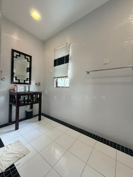 Bungalow for Sale in Ampang Jaya (Ampang) - Hei Kar Jun - Bathroom - PropertyGuru.com.my