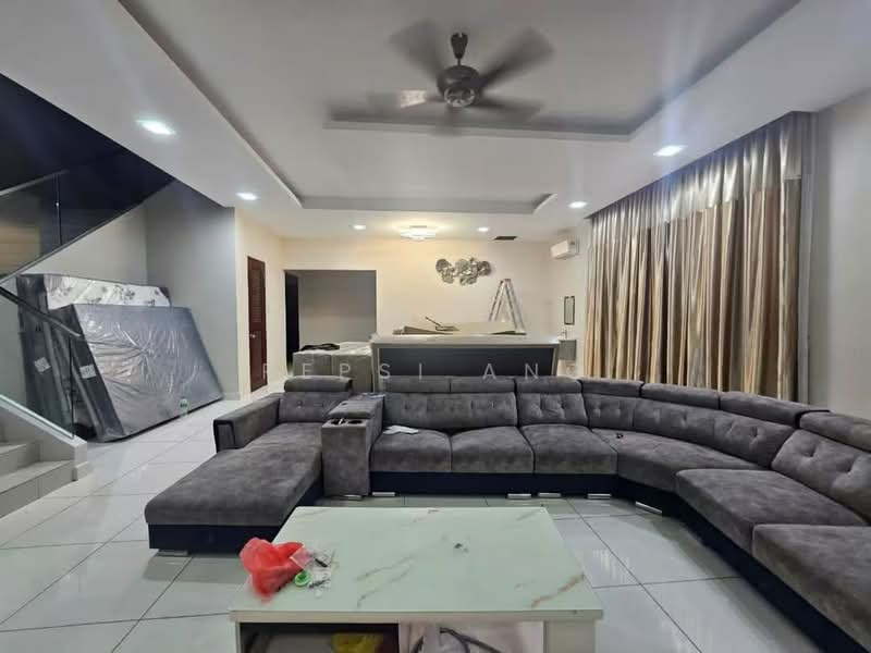 Rumah Berkembar untuk Disewa di Ambang Botanic (Klang) - Pepsi Ang - Living Room - PropertyGuru.com.my