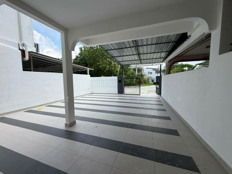 Rumah Teres 2-Tingkat untuk Dijual di Taman Setia (Klang) - Nazrin Hakimin - Exterior - PropertyGuru.com.my