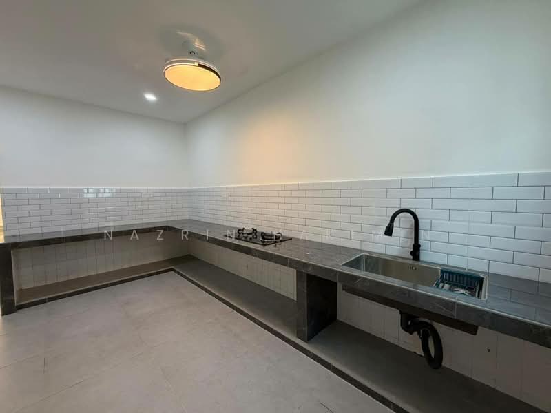 Rumah Teres 2-Tingkat untuk Dijual di Taman Setia (Klang) - Nazrin Hakimin - Kitchen - PropertyGuru.com.my