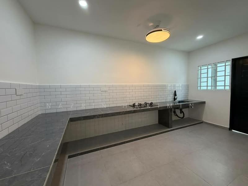 Rumah Teres 2-Tingkat untuk Dijual di Taman Setia (Klang) - Nazrin Hakimin - Kitchen - PropertyGuru.com.my