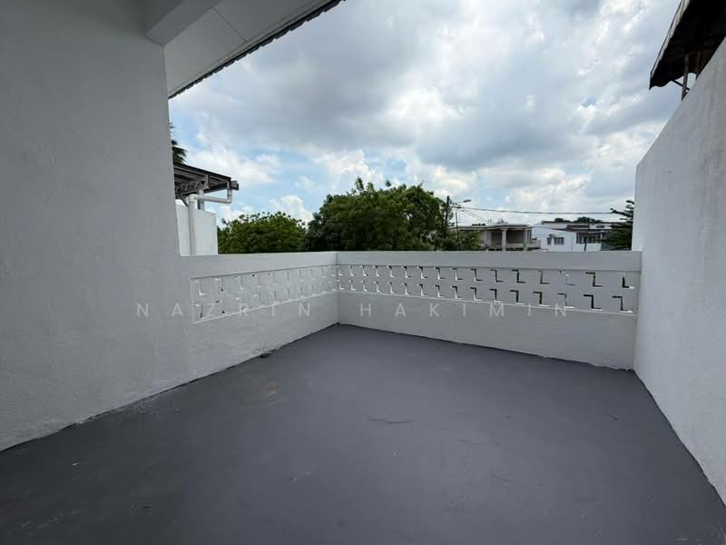 Rumah Teres 2-Tingkat untuk Dijual di Taman Setia (Klang) - Nazrin Hakimin - PropertyGuru.com.my