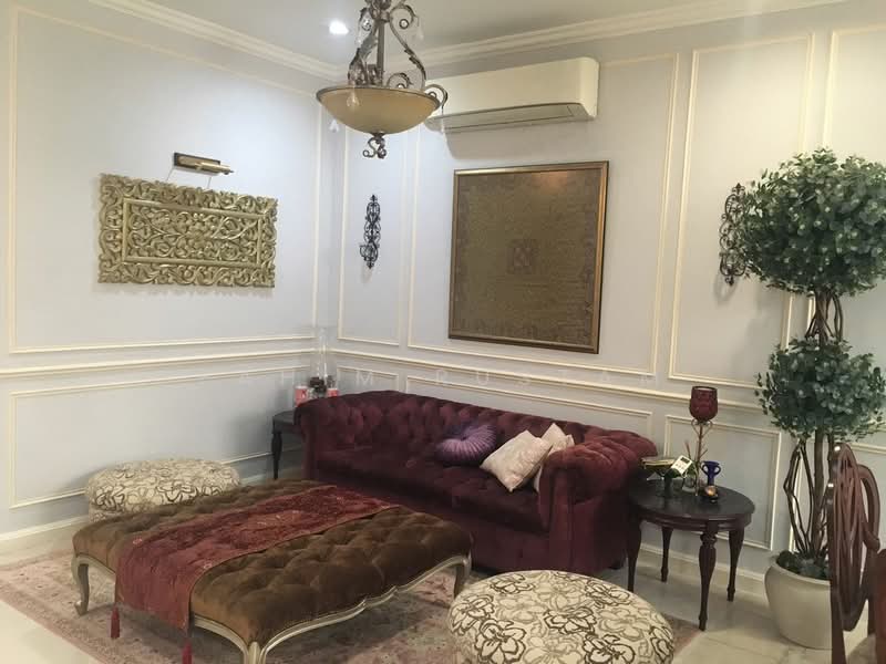 Rumah Teres 2 Tingkat untuk Dijual di Bukit Jelutong (Shah Alam) - Fahim Rustam - Living Room - PropertyGuru.com.my