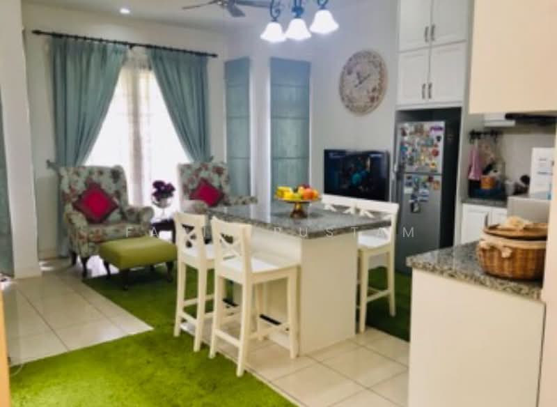 Rumah Teres 2 Tingkat untuk Dijual di Bukit Jelutong (Shah Alam) - Fahim Rustam - Living Room - PropertyGuru.com.my