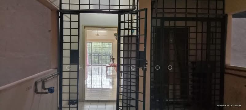 Kondominium untuk Dijual di South City (Perdana Selatan) Block C - Chris Choo - Entrance - PropertyGuru.com.my