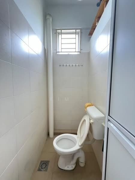 Shop / Office for Sale in Batu Pahat (Johor) - Kim . - Bathroom - PropertyGuru.com.my