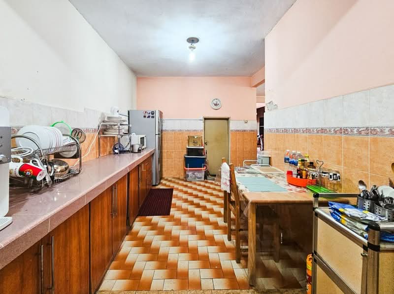 2-storey Terraced House for Sale in Au 2 (Ulu Kelang) - Ali Idris - Kitchen - PropertyGuru.com.my