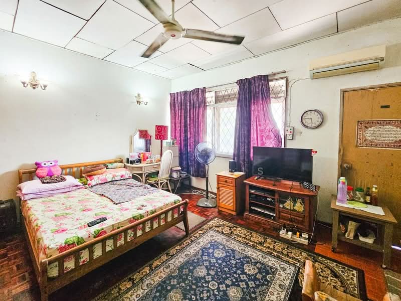 2-storey Terraced House for Sale in Au 2 (Ulu Kelang) - Ali Idris - Bedroom - PropertyGuru.com.my