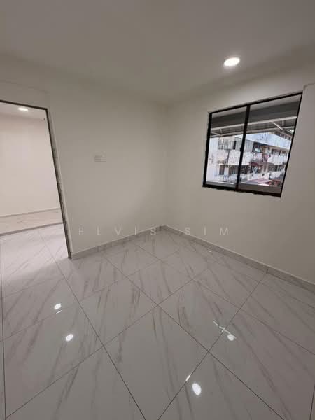 Flat for Sale at Flat Taman Ungku Tun Aminah - Elvis Sim - Interior - PropertyGuru.com.my