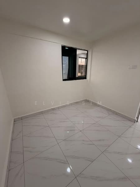 Flat for Sale at Flat Taman Ungku Tun Aminah - Elvis Sim - Interior - PropertyGuru.com.my
