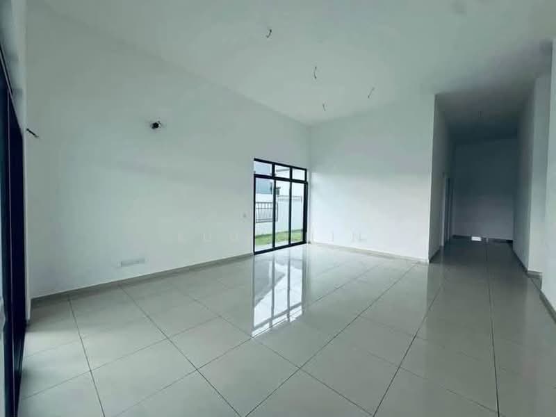 Semi-Detached House for Sale in Bandar Putra (Kulai) - Kuu Chin - Living Room - PropertyGuru.com.my