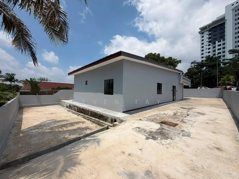 Bungalow House for Sale in Larkin (Johor Bahru) - Seven Tay - PropertyGuru.com.my